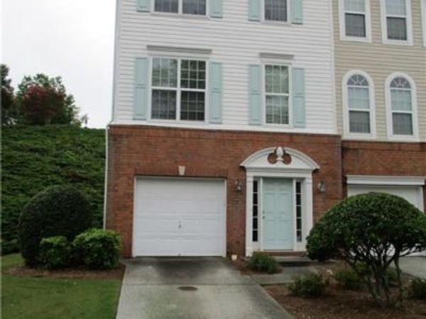 1112 Thornborough Drive , Alpharetta, GA 30004