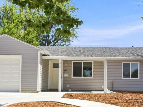 812 Geneva Street, Aurora, CO 80010