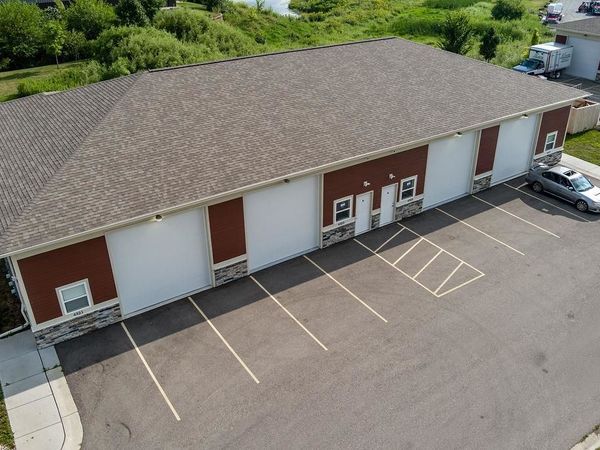 4323 & 4325 Duraform Lane, Windsor, WI 53598