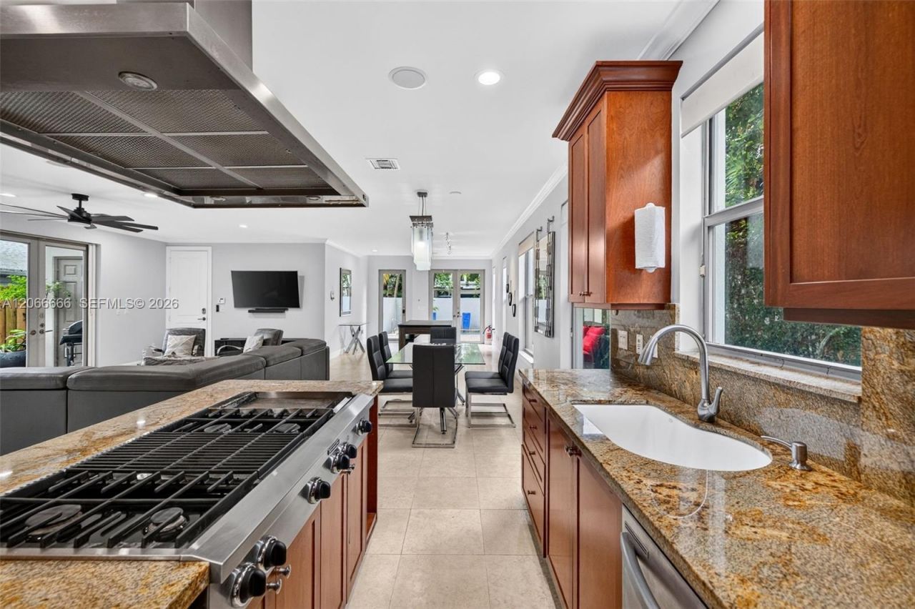 125 NE 16th Ter , Fort Lauderdale, FL 33301 Photo