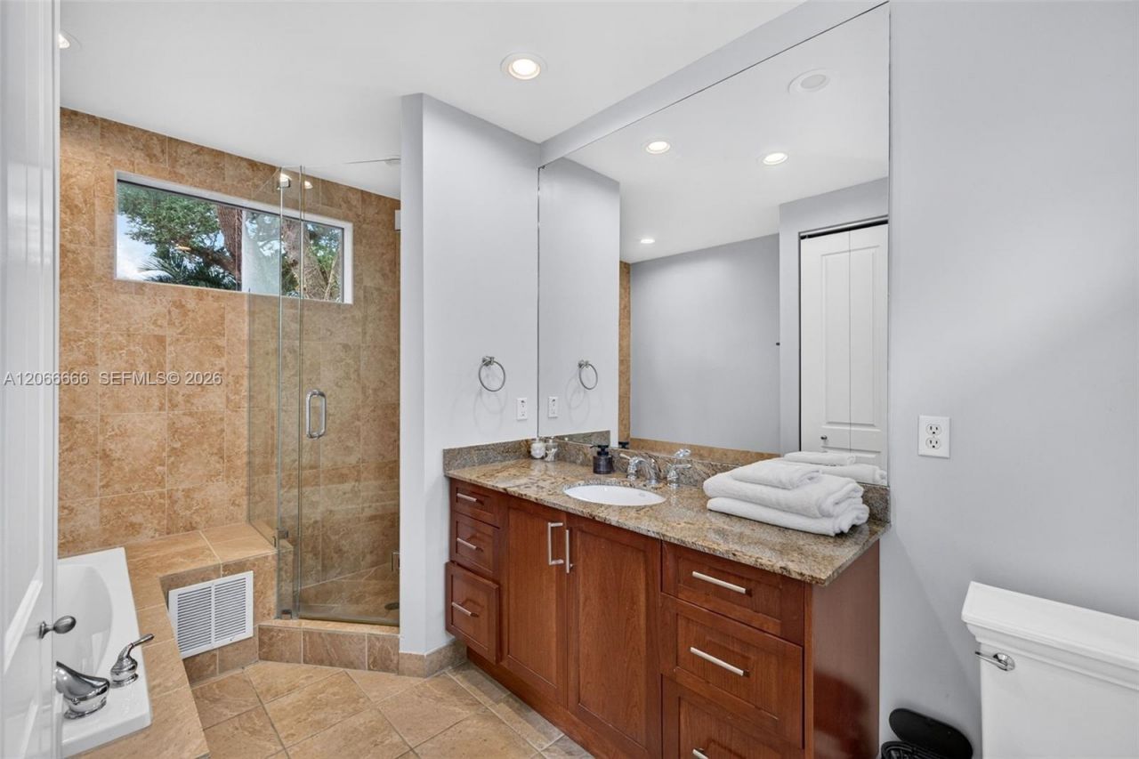 125 NE 16th Ter , Fort Lauderdale, FL 33301 Photo