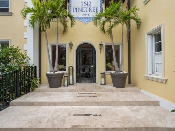 4812 Pine Tree Dr , Unit 206, Miami Beach, FL 33140