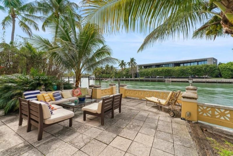 4812 Pine Tree Dr , Unit 206, Miami Beach, FL 33140 Photo