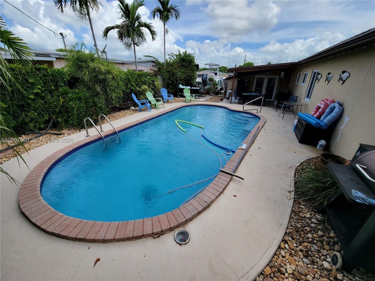 1316 W 61st Pl, Hialeah, FL 33012 Photo