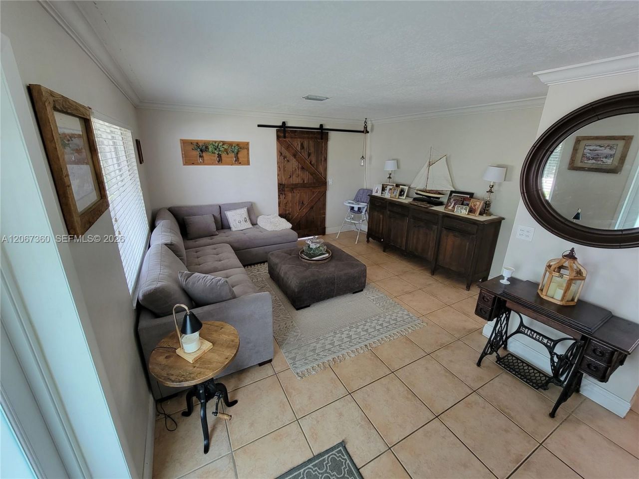 1316 W 61st Pl, Hialeah, FL 33012 Photo