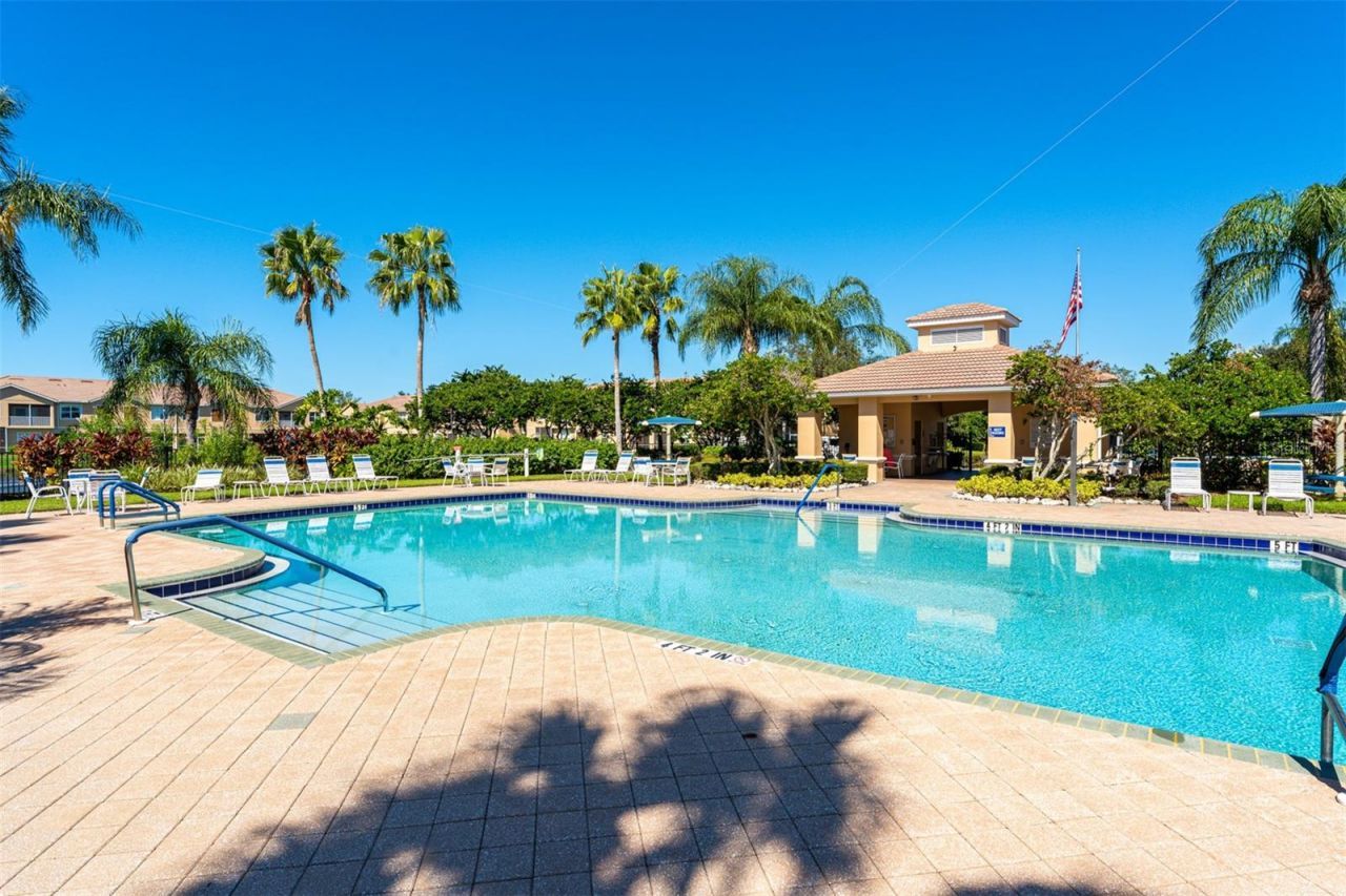 3827 Parkridge Circle, Unit 1-102, Sarasota, FL 34243 Photo