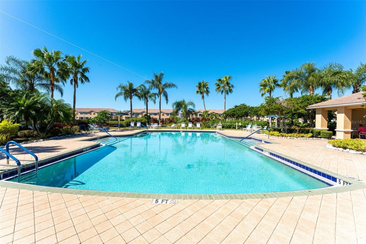 3827 Parkridge Circle, Unit 1-102, Sarasota, FL 34243 Photo