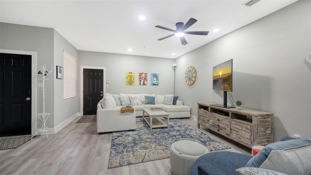 3827 Parkridge Circle, Unit 1-102, Sarasota, FL 34243 Photo