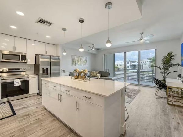 1709 N TAMIAMI TRAIL, Unit 220, SARASOTA, FL 34234