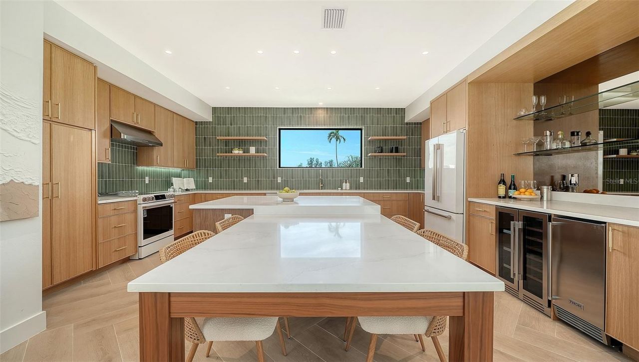 2908 Avenue B, Bradenton Beach, FL 34217 Photo