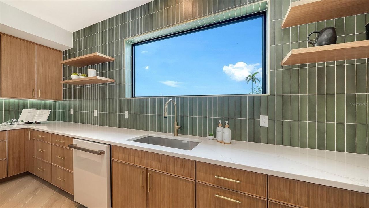 2908 Avenue B, Bradenton Beach, FL 34217 Photo