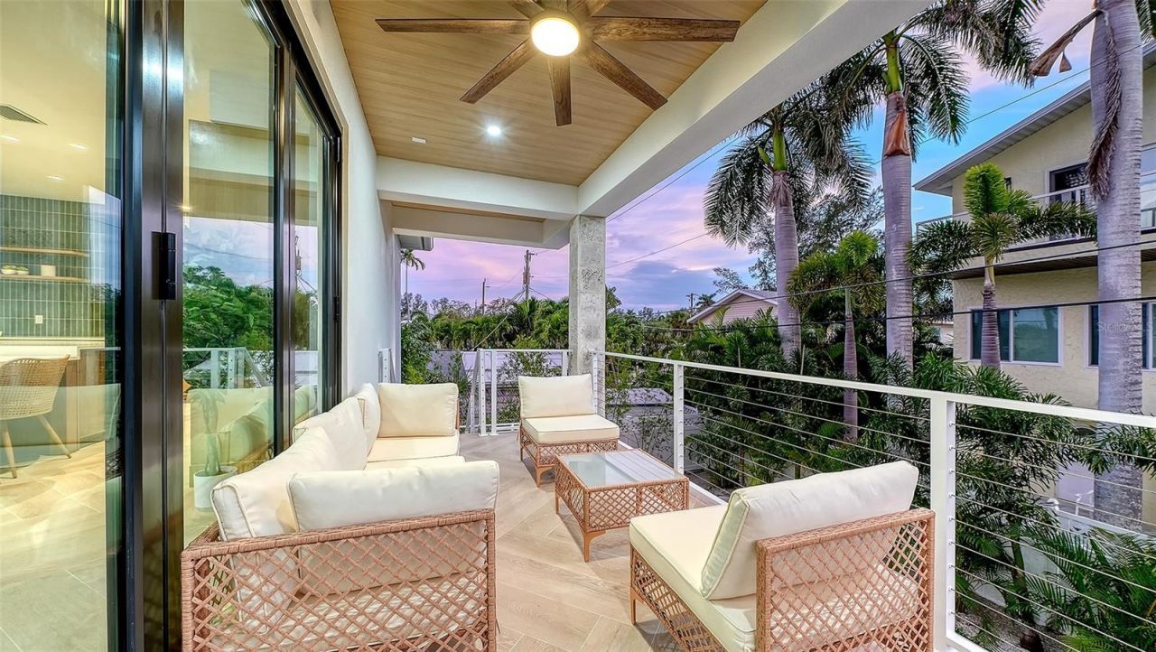 2908 Avenue B, Bradenton Beach, FL 34217 Photo