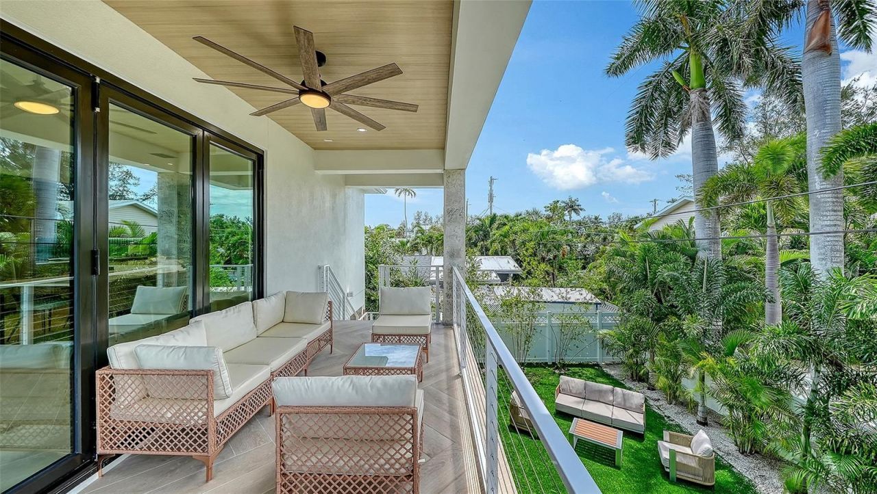2908 Avenue B, Bradenton Beach, FL 34217 Photo