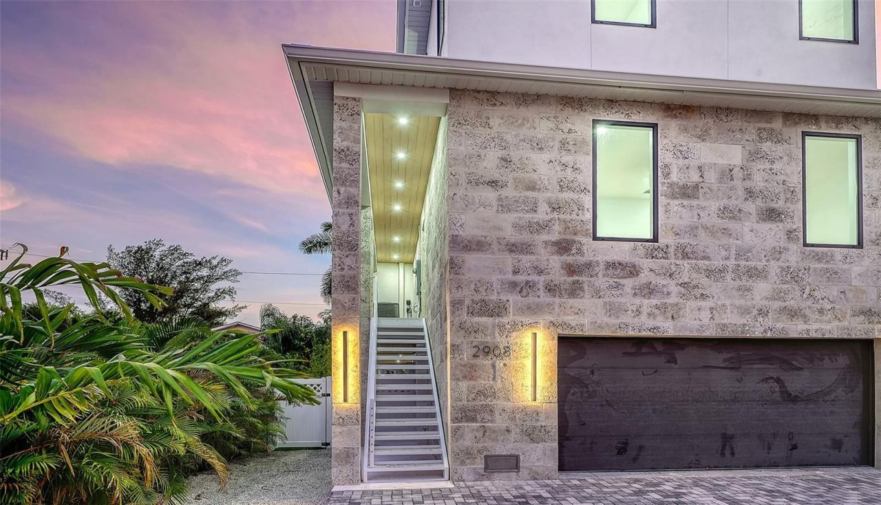 2908 Avenue B, Bradenton Beach, FL 34217 Photo
