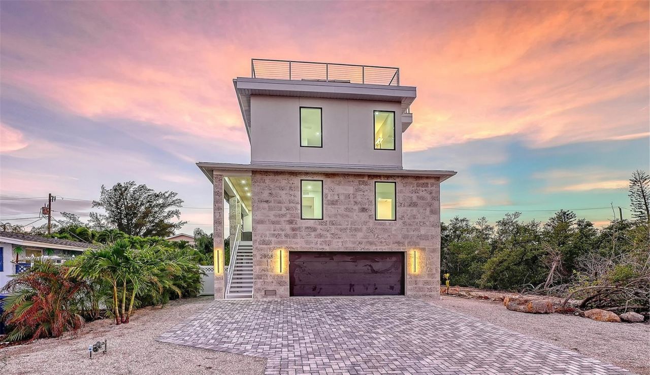 2908 Avenue B, Bradenton Beach, FL 34217 Photo