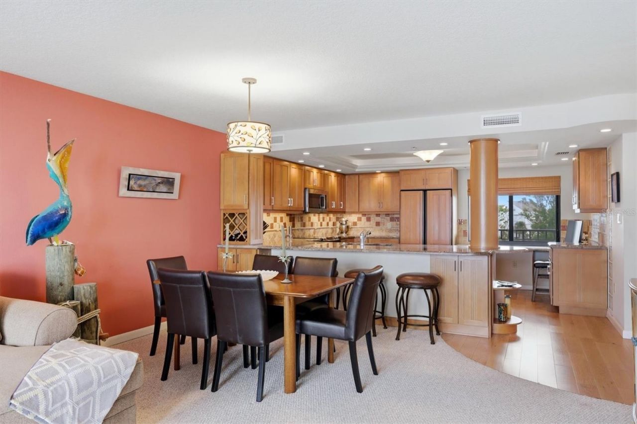 4545 Gulf Of Mexico Drive, Unit 311, Longboat Key, FL 34228 Photo