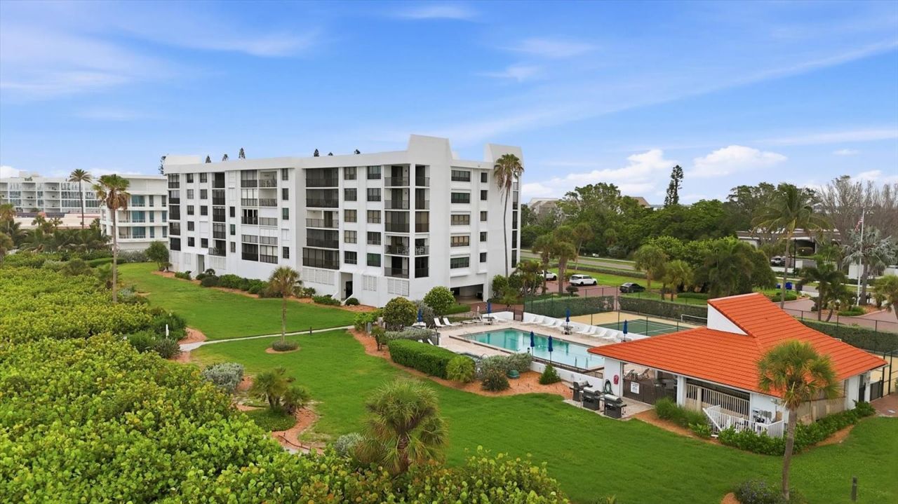 4545 Gulf Of Mexico Drive, Unit 311, Longboat Key, FL 34228 Photo
