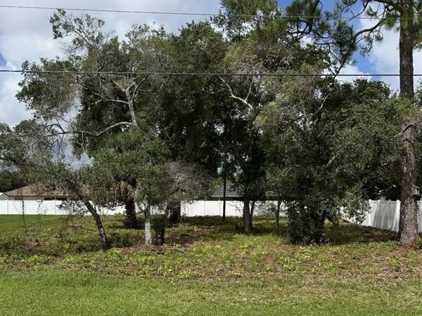10 ZIEGFELD PLACE , PALM COAST, FL 32164