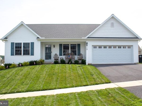 110 CREEKSIDE DRIVE, NEW PROVIDENCE, PA 17560