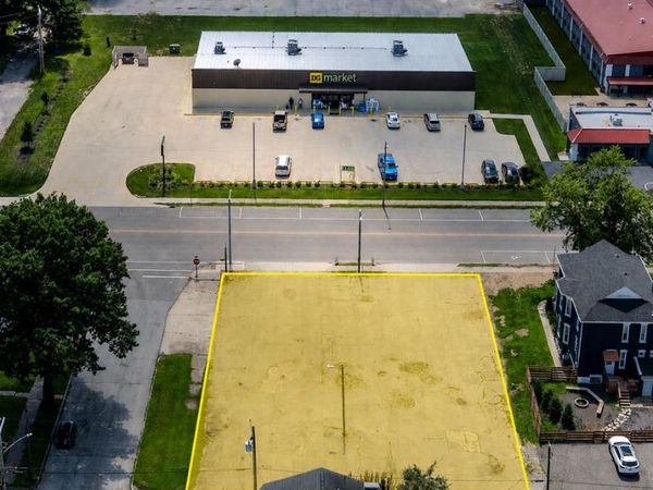 2103 W Main Street, Belleville, IL 62226