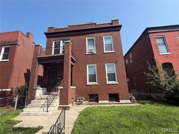 6726 Vermont Avenue, St Louis, MO 63111