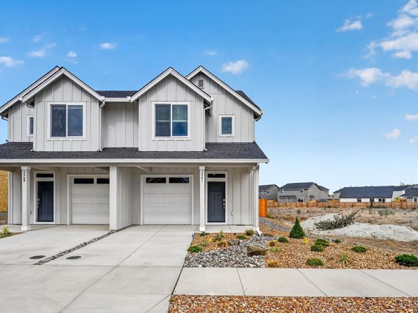 3549 NW 7th Street, Redmond, OR 97756