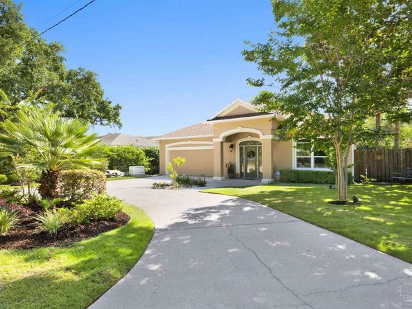 920 N 19th Ave, Pensacola, FL 32501