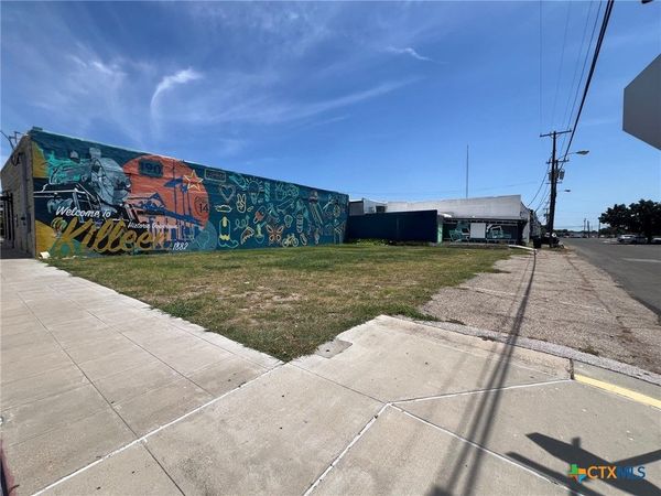 200 N Gray Street , Killeen, TX 76541