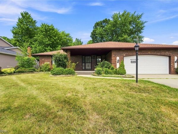 1490 Fatima Drive, Parma, OH 44134