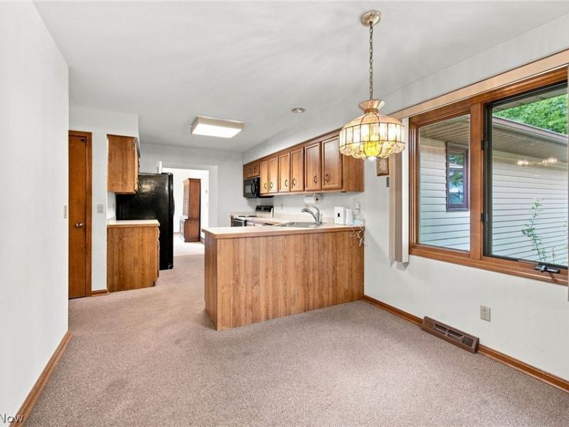 1490 Fatima Drive, Parma, OH 44134 Photo 12