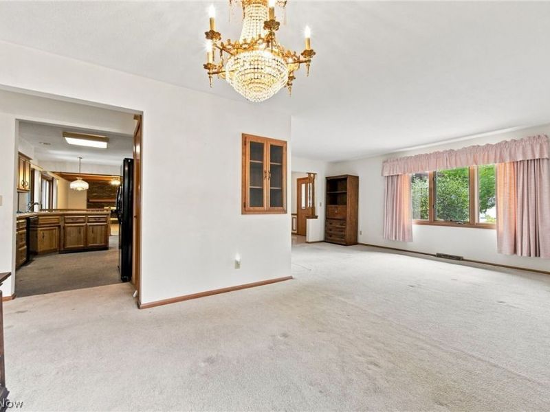 1490 Fatima Drive, Parma, OH 44134 Photo 8