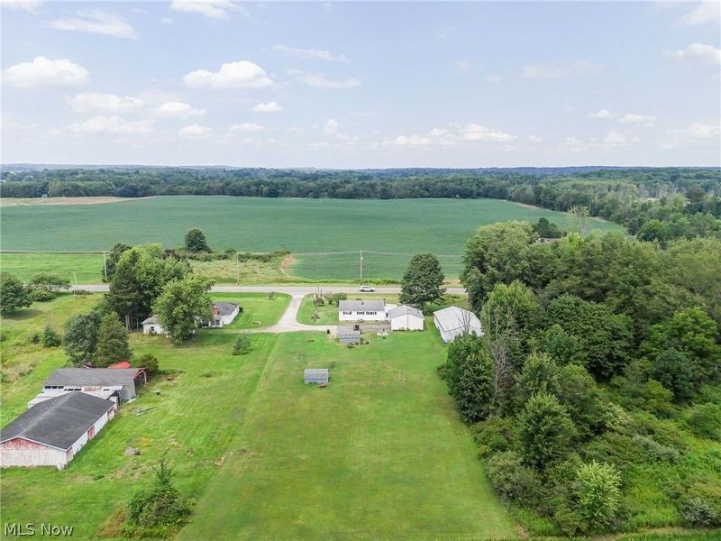 6990 Edison Street NE, Hartville, OH 44632 Photo 8