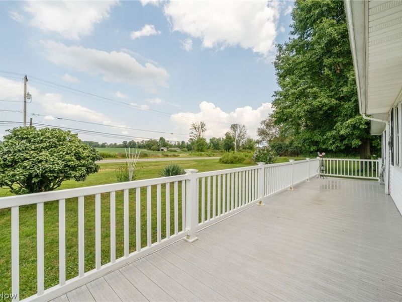 6990 Edison Street NE, Hartville, OH 44632 Photo 9