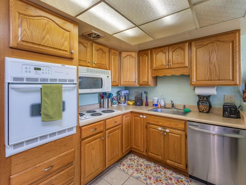 7119 Kismet Place, Dayton, OH 45424 Photo 12
