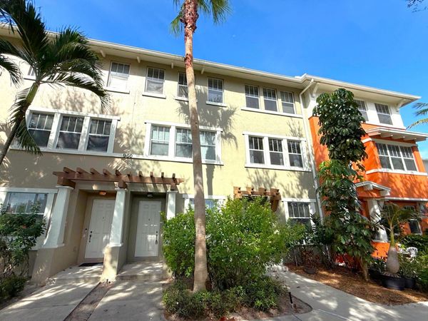 960 MILLBRAE Court, Unit 4, West Palm Beach, FL 33401