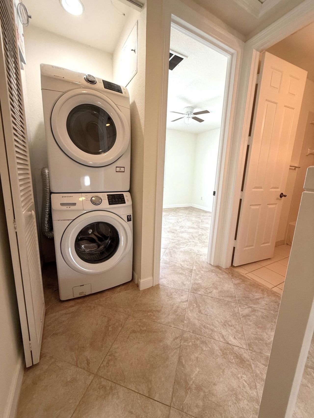 960 Millbrae Court, Unit 4, West Palm Beach, FL 33401 Photo