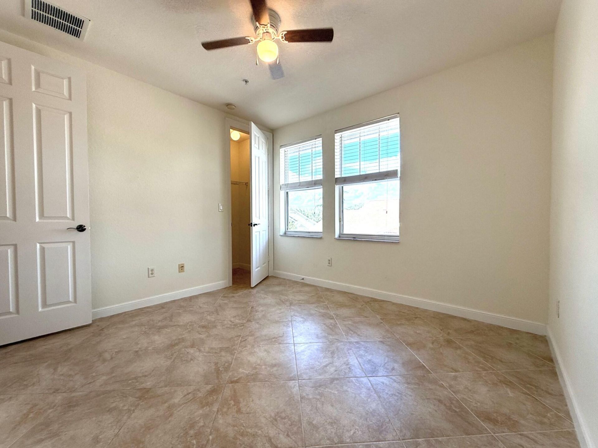 960 Millbrae Court, Unit 4, West Palm Beach, FL 33401 Photo