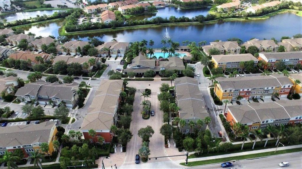 960 Millbrae Court, Unit 4, West Palm Beach, FL 33401 Photo