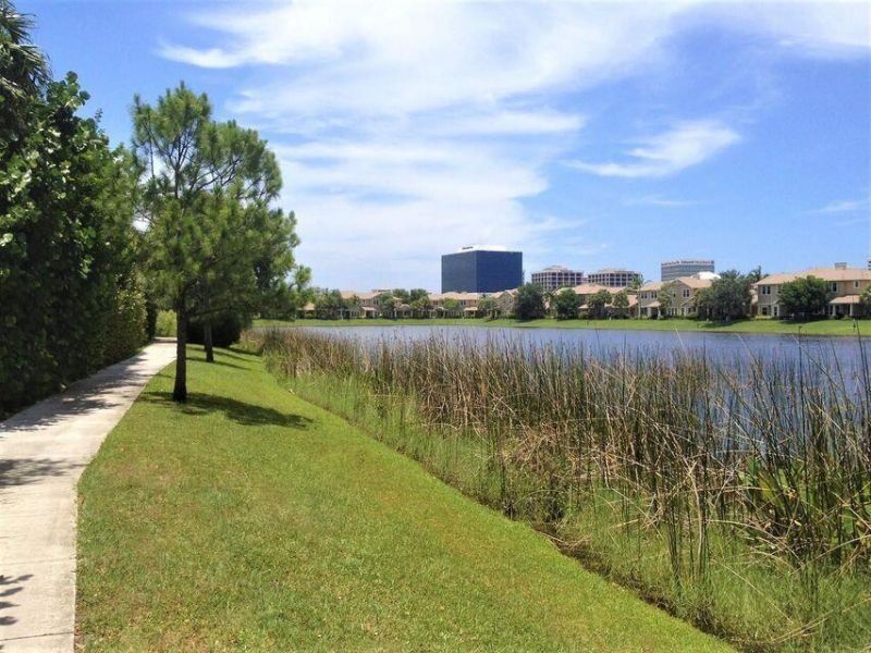 960 Millbrae Court, Unit 4, West Palm Beach, FL 33401 Photo