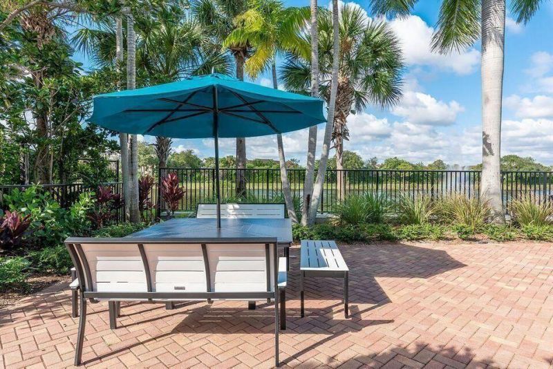 960 Millbrae Court, Unit 4, West Palm Beach, FL 33401 Photo