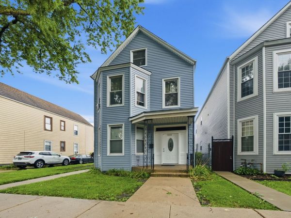 4322 S Maplewood Avenue , Chicago, IL 60632