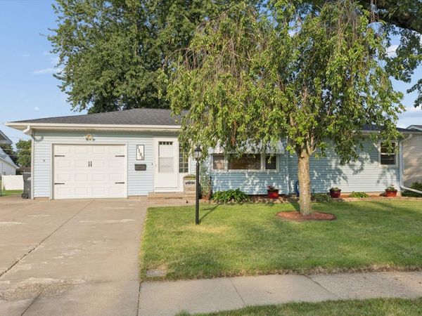 1125 Galbraith Drive , Clinton, IA 52732