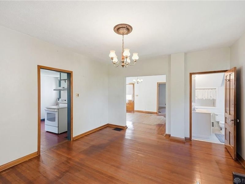 121 E Main Street, West Carrollton, OH 45449 Photo 10