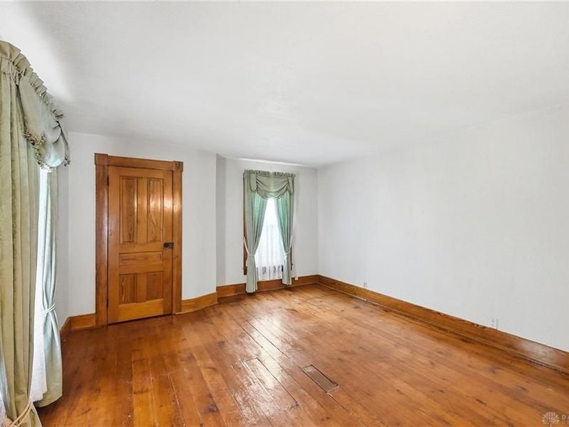 121 E Main Street, West Carrollton, OH 45449 Photo 20