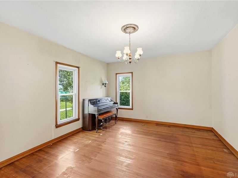 121 E Main Street, West Carrollton, OH 45449 Photo 9