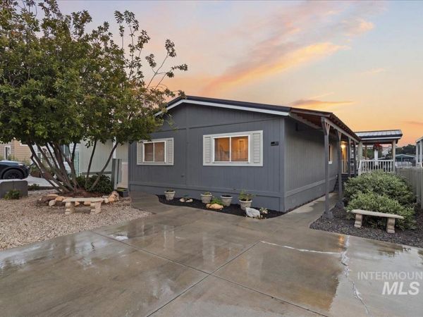 2271 E Blue Lake Ln, Boise, ID 83716