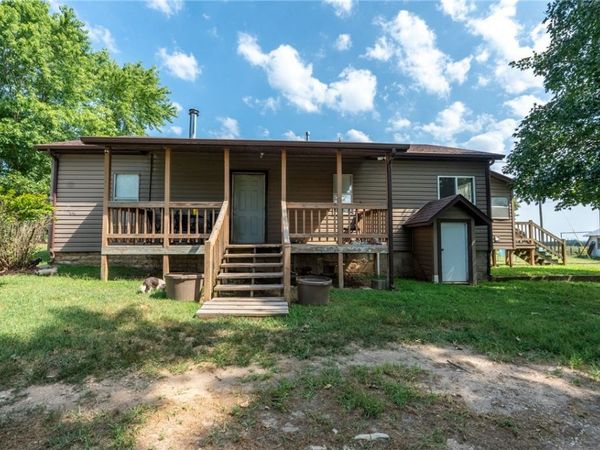 3961 Highway 143 , Berryville, AR 72616