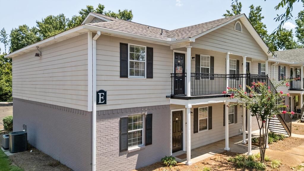 2112 Old Taylor Rd Unit E5 Oxford, MS 38655