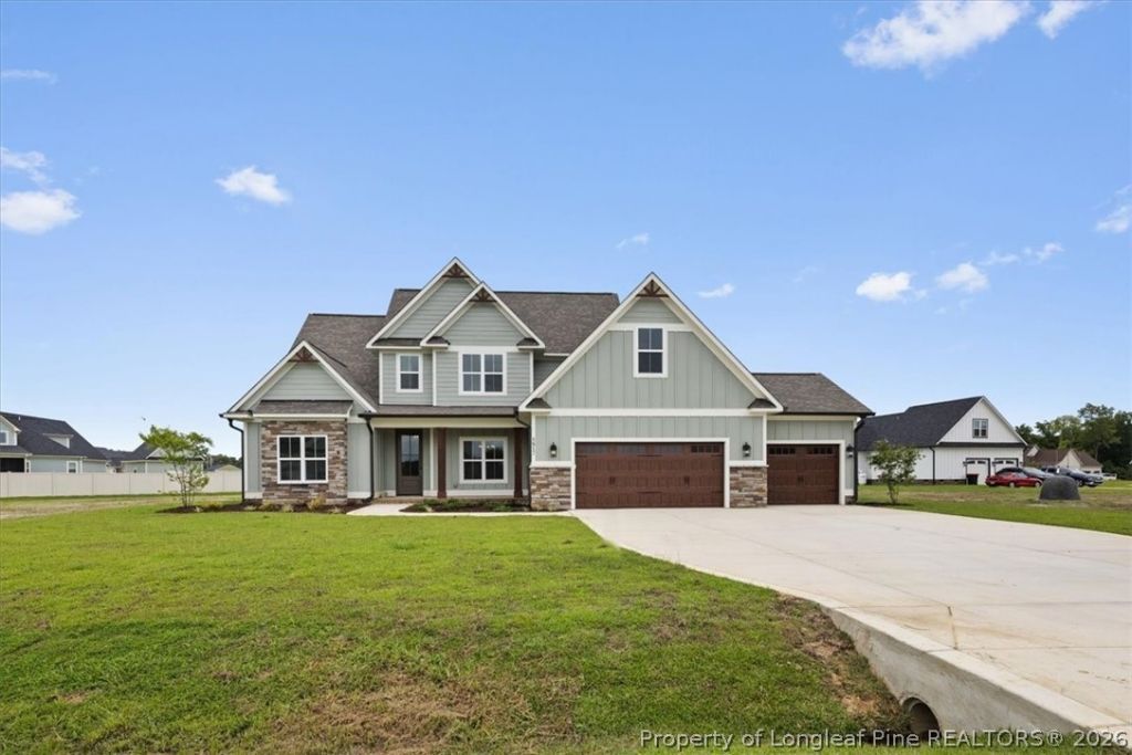 5817 Dottie Circle, Hope Mills, NC 28348 Main Photo