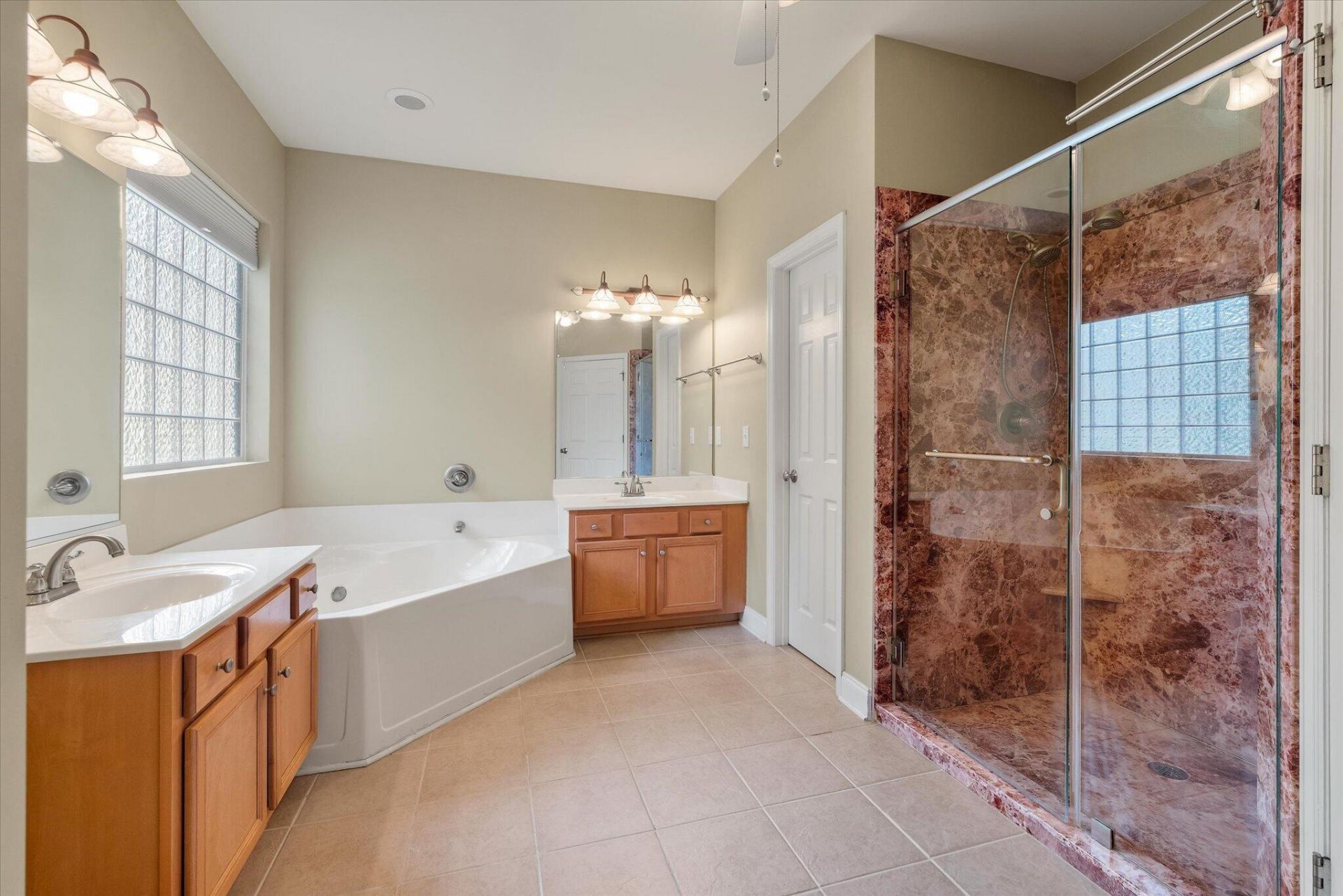 8316 Tyrian Path Photo 21